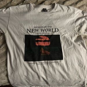 10 Deep white tee, size medium